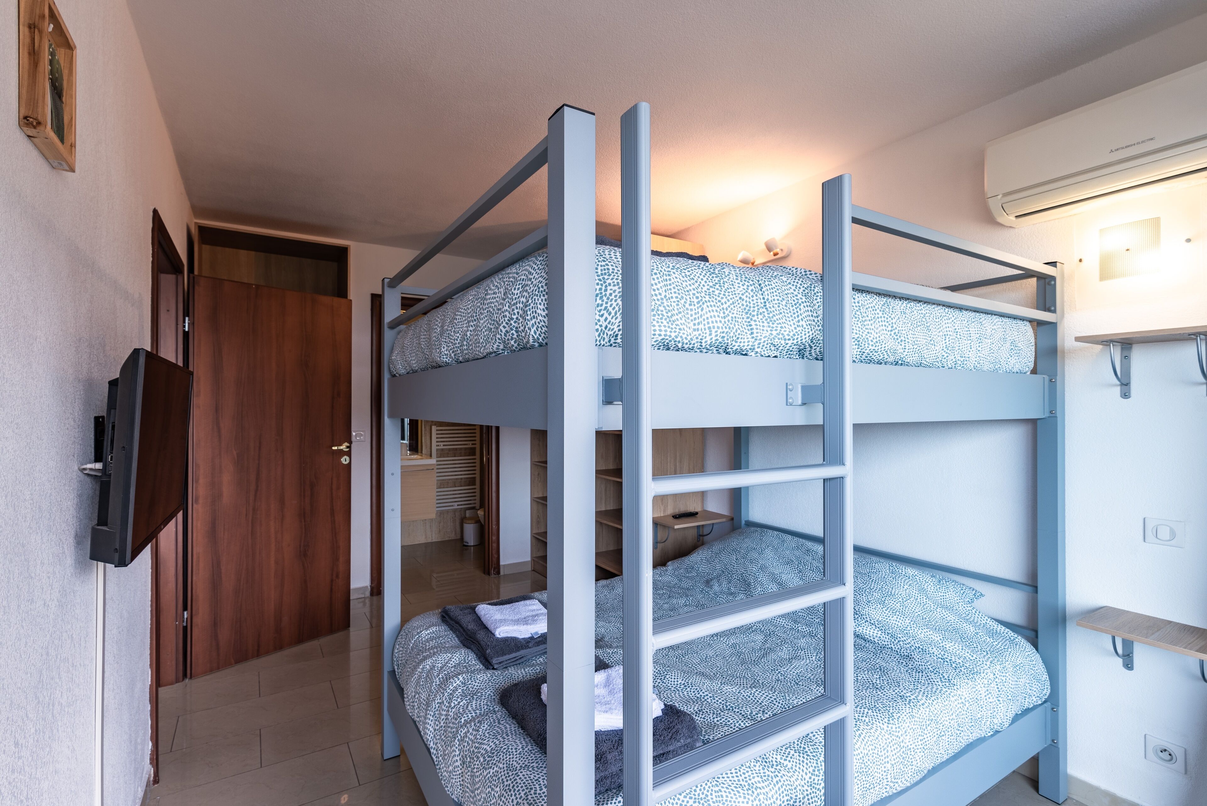 Le Balcon Dajaccio - Two Bedroom Apartment, Sleeps 6 - Ajaccio