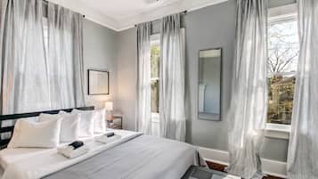 2 bedrooms, desk, iron/ironing board, free WiFi