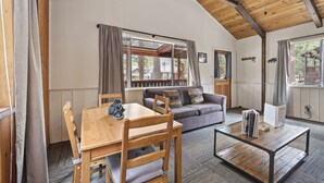 Unclassified image, 4 of 26, button - Encanto - Classic mountain cabin tastefully renovated! Game Consoles, Fenced yard! (Sugarloaf)