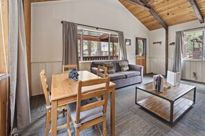 Interior - Encanto - Classic mountain cabin tastefully renovated! Game Consoles, Fenced yard! (Sugarloaf)