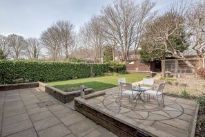 Departamento Deluxe, baño privado (41WS ) | Jardín