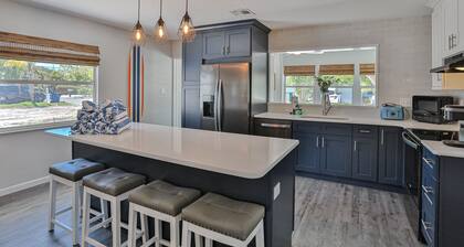 Renovated home w/fenced yard, brand-new pool, spa, foosball - steps to beach