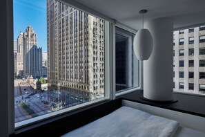 Premium-Zimmer, 1 King-Bett (View) | Hochwertige Bettwaren, Pillowtop-Betten, Zimmersafe, Schreibtisch