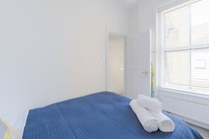 패밀리 아파트 (2 Bedrooms) | 2 개의 침실, 고급 침구, 책상, 다리미/다리미판