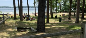 Traverse City all-season 4bd modern farmhouse family getaway ranch home! 