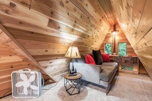 TV, fireplace - Small Timbers-riverfront log home, stunning view (Gold Bar)