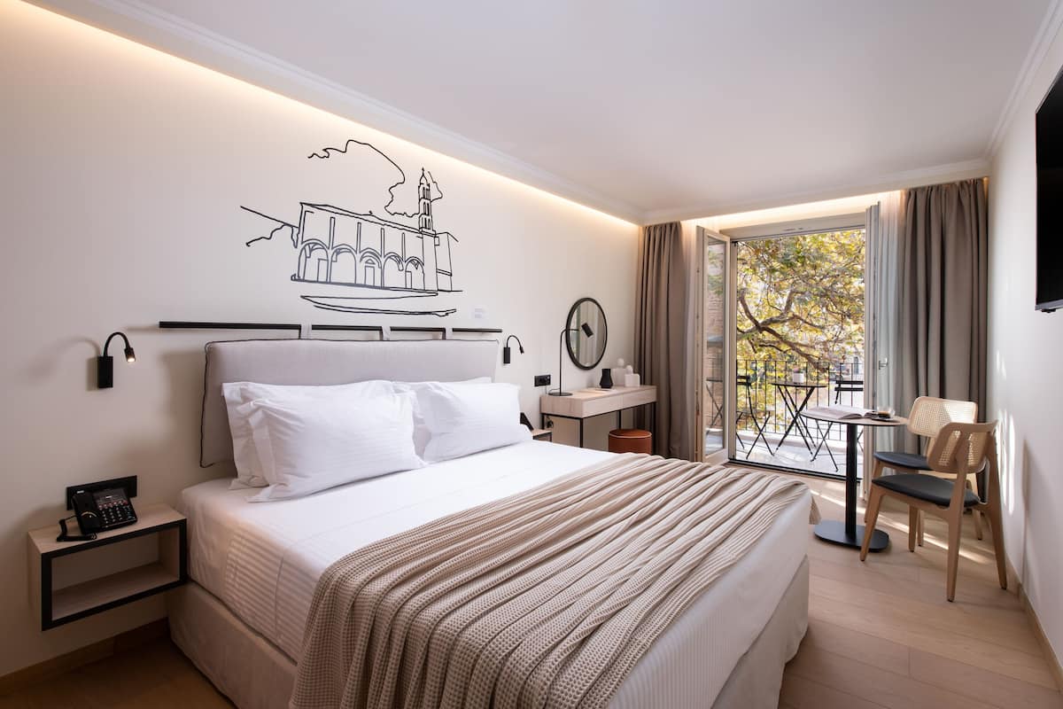 Superior kamer, 1 twee- of 2 eenpersoonsbedden, uitzicht op stad | Lakens van Egyptisch katoen, luxe beddengoed, donzen dekbedden