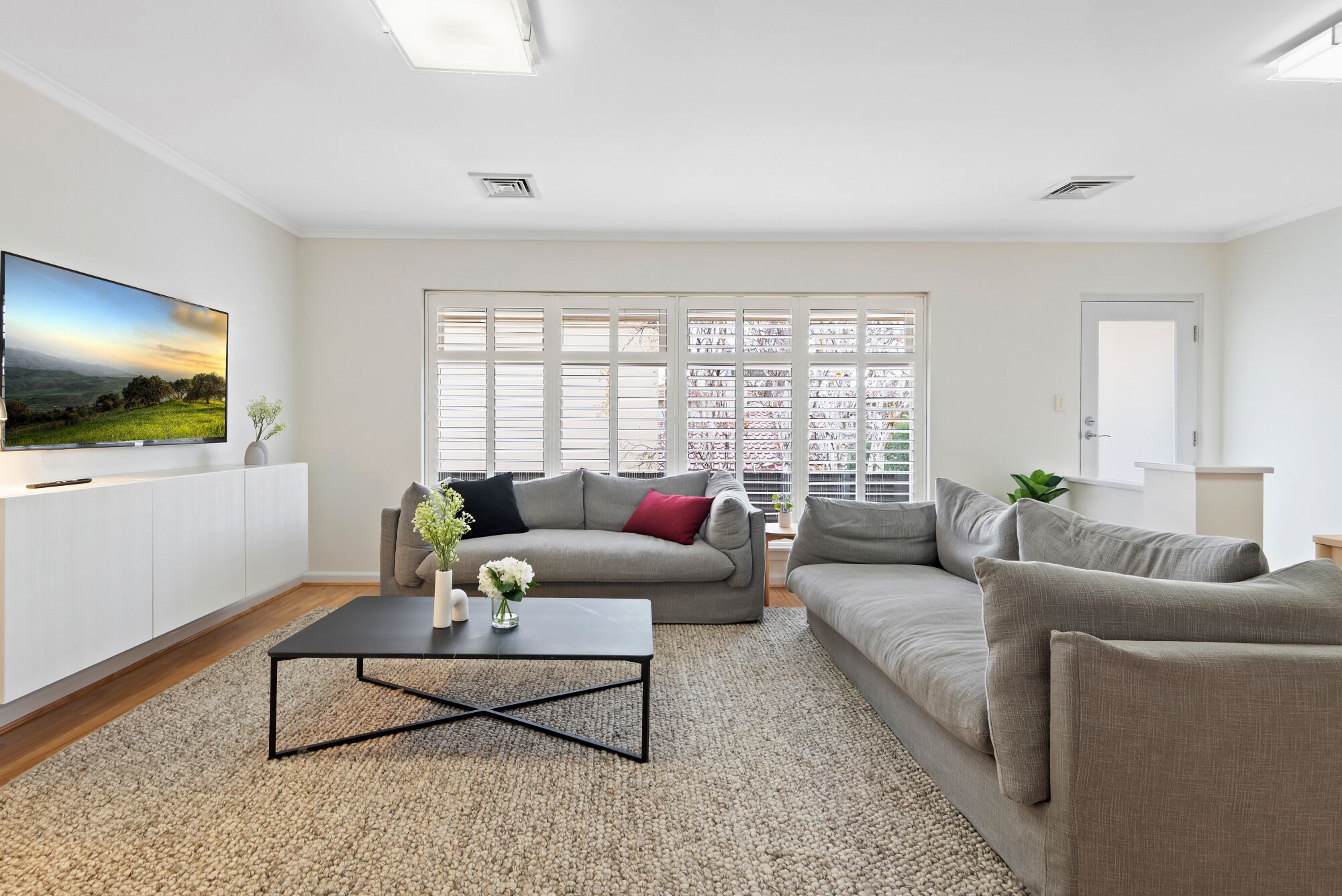 Spaciously Chic 2-Bed In Prime Location