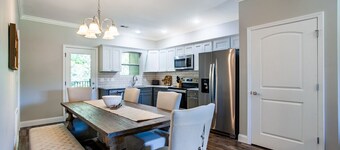 Charming Cades Cove Condo - Community Amenities!