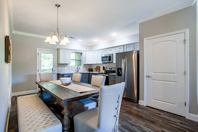 Charming Cades Cove Condo - Community Amenities!