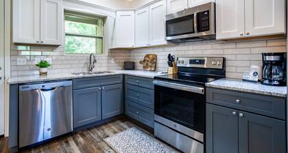 Charming Cades Cove Condo - Community Amenities!