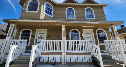 new 7 Bedroom home sleep 22 EV/PET/FREE PARKING