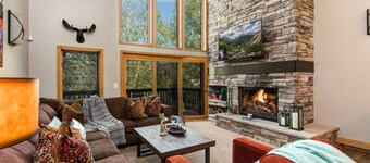 Pet friendly, Private Hot tub, Shuttle near Main Street! Aspen Wood 1520