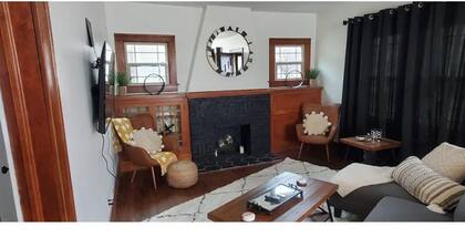 The Maple - Charming 2 Bed in historic Delano