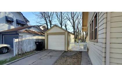 The Maple - Charming 2 Bed in historic Delano