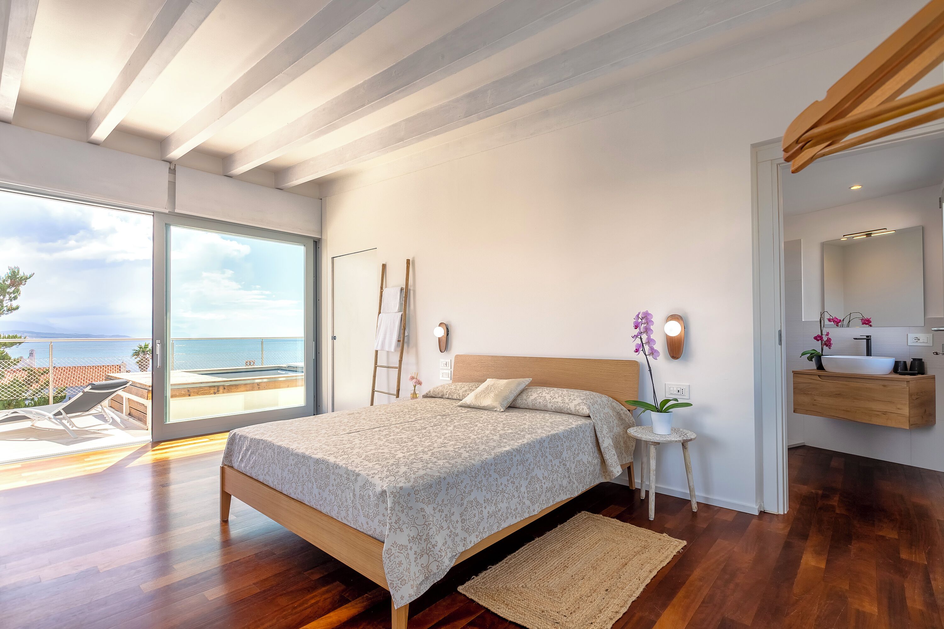 5 chambres, bureau, fer et planche à repasser, Wi-Fi gratuit