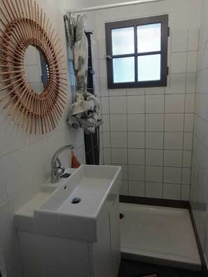 Dusche, Whirlpool, Bidet