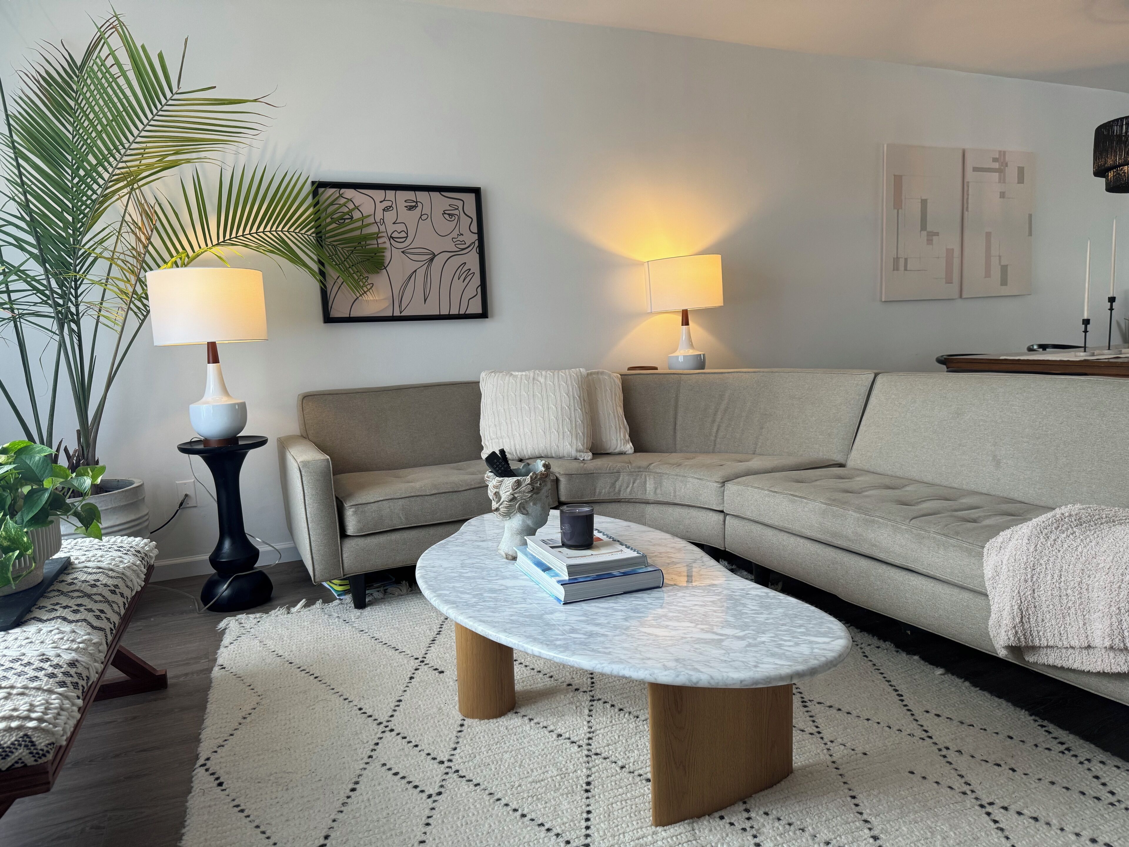 Bright Beautiful Townhouse, Walk To Beach & Ferry!
