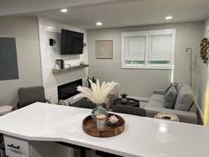 Smart-TV, Kamin, Videospiele