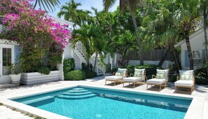 Ulkouima-allas, lämmitetty uima-allas