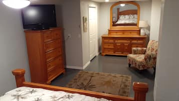 2 habitaciones, escritorio, tabla de planchar con plancha y wifi gratis