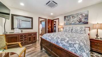 2 bedrooms, iron/ironing board, travel crib, free WiFi