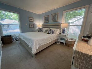 4 多间卧室、旅行婴儿床、WiFi、床单