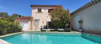 2 bedrooms with private bathroom and kitchen in shared villa with swimming pool