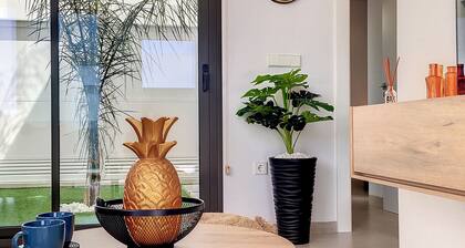 Alejandra Villa with Private Pool - 7409