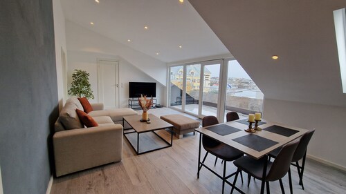 Newly renovated loft apartment with a panoramic view of the sea.