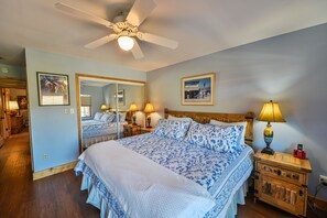 4 bedrooms, desk, iron/ironing board, travel cot