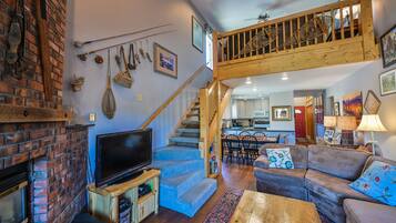 TV connectée, cheminée, lecteur de DVD, chaßne hi-fi