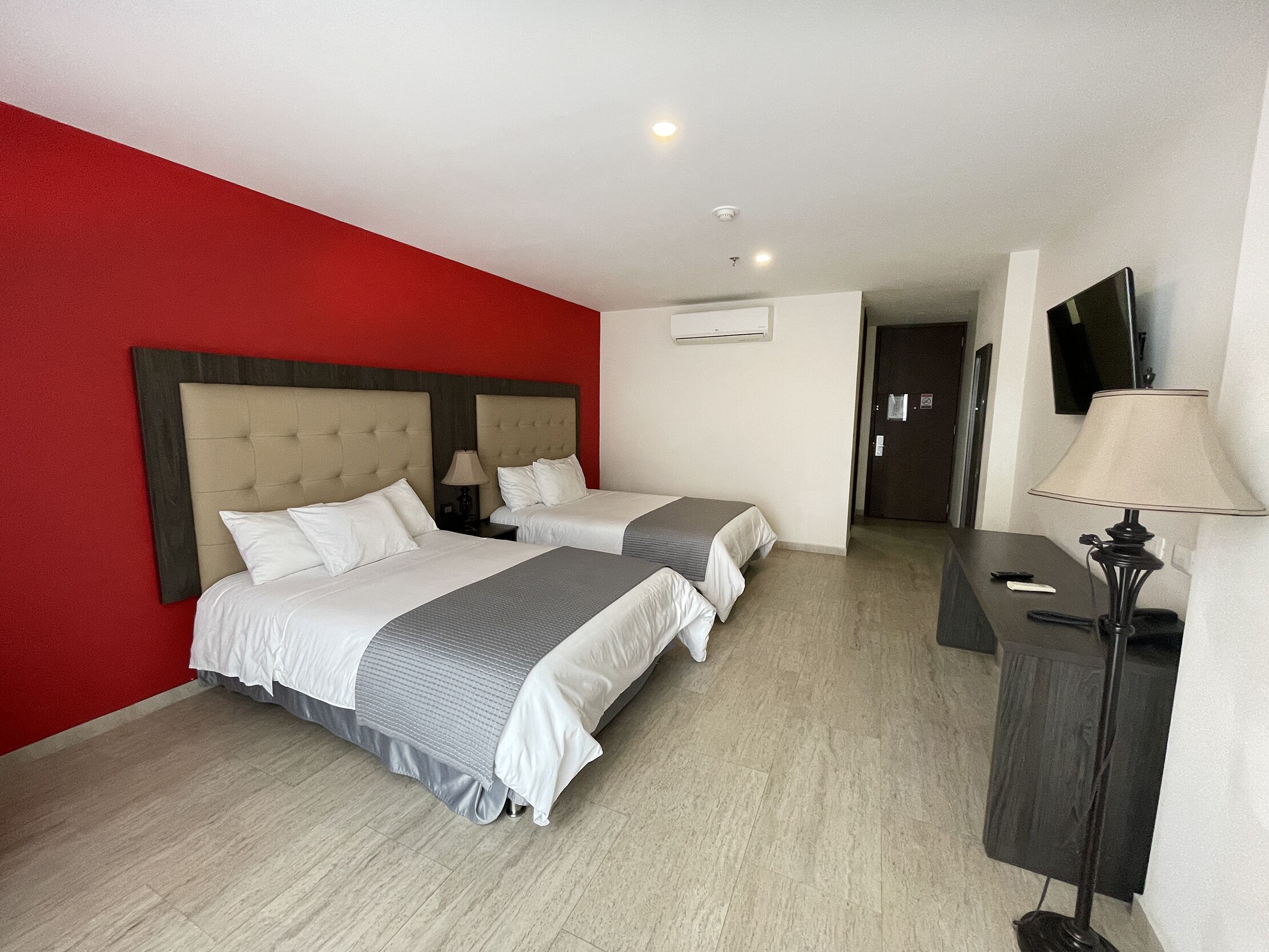 double room | desk, iron/ironing board, free wifi, bed sheets