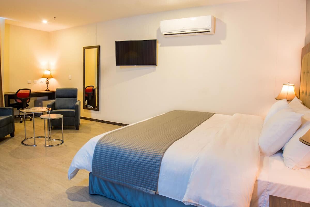 Desk, iron/ironing board, free WiFi, bed sheets
