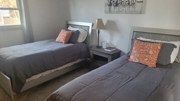 2 quartos, Wi-Fi de cortesia, roupa de cama