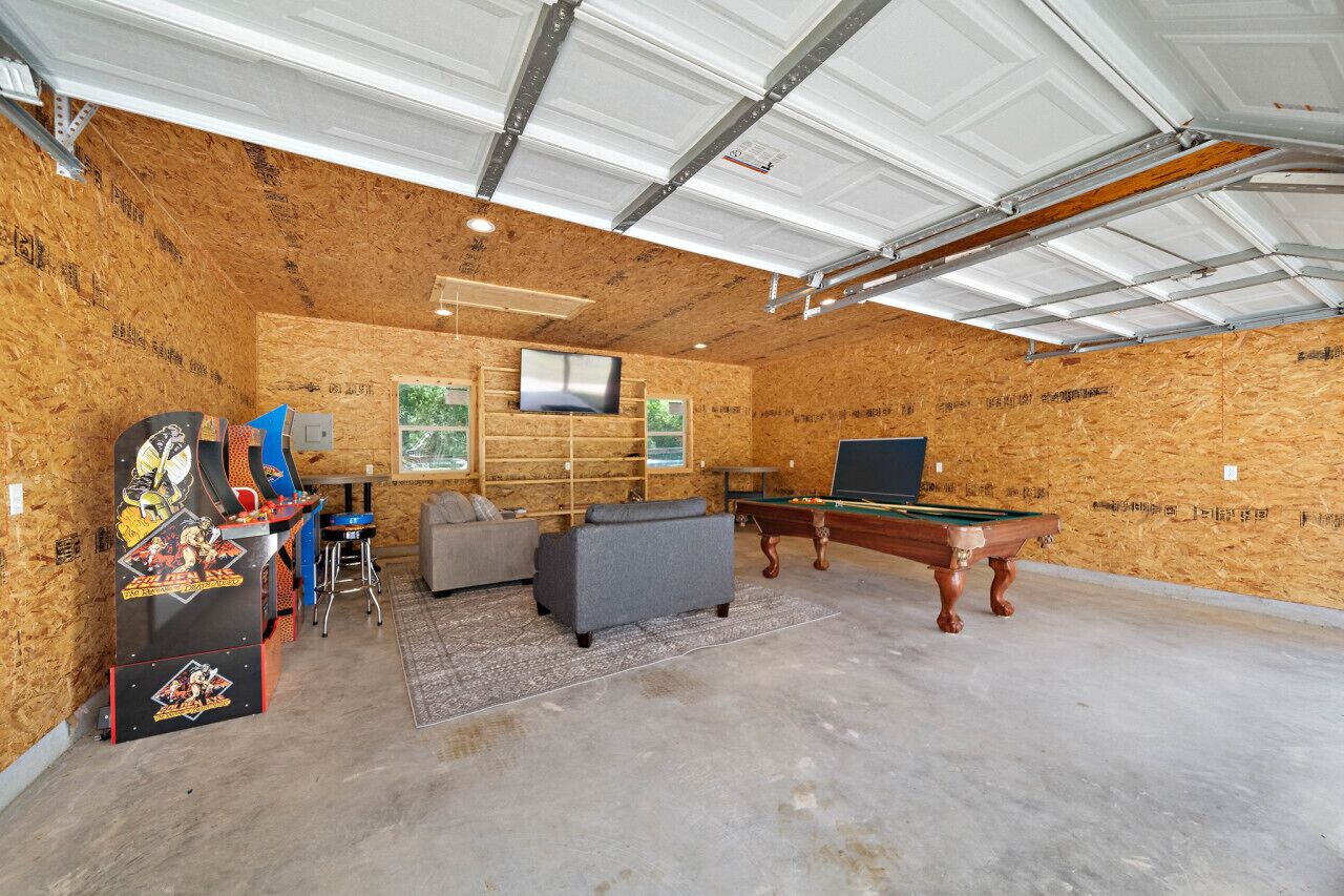Livingston Landing: Pool, Games & Lake Views - Livingston, TX