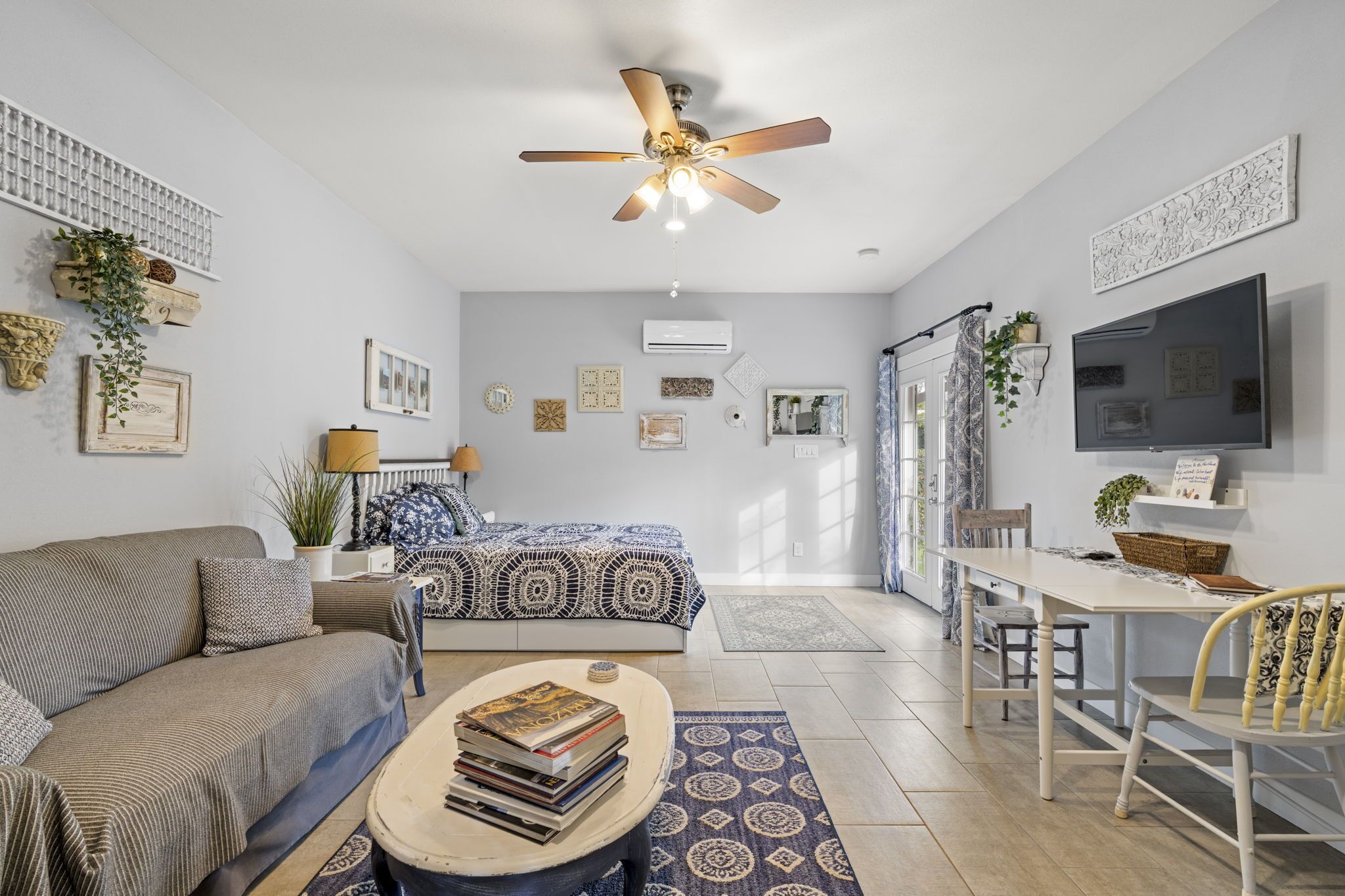 Smart TV, fireplace, DVD player, books