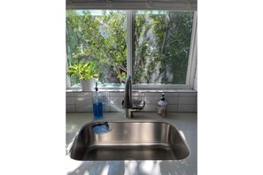 Interior - The Hen House: Enchanted Casita Near Downtown Phoenix (Phoenix)