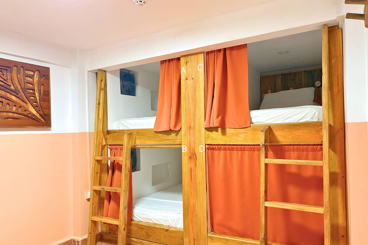 Pod in 4-Pod Shared Room | Kameruitzicht