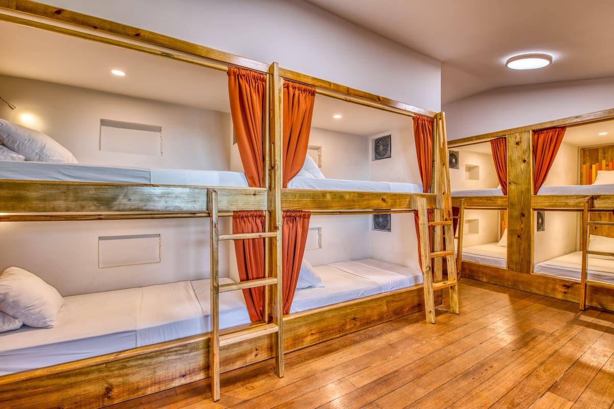 Basic Shared Dormitory | Free WiFi, bed sheets