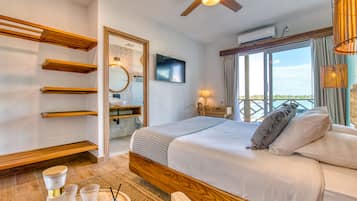 Oceanview Premium Queen Room | Free WiFi, bed sheets