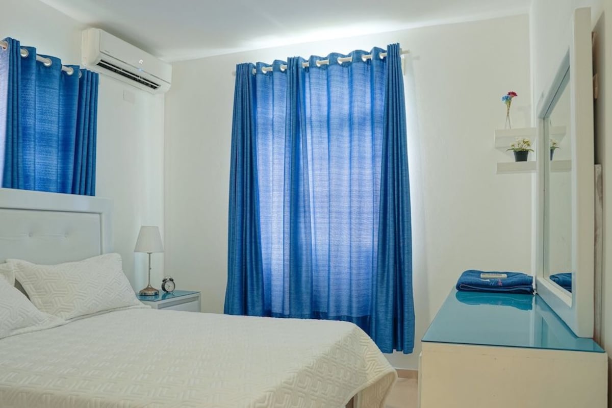 Premium bedding, down comforters, pillowtop beds, in-room safe