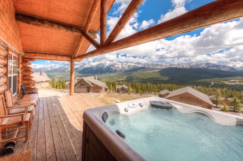 Ski-in/Ski-out home w/private hot tub in Moonlight Basin - Cowboy Heaven Cabin - Wild West