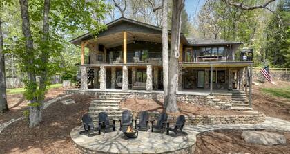 Picturesque Point on Beautiful Lake Nottely