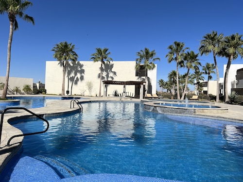 Spacious 3 Bedroom Condo Puerto Peñasco - Minutes from the beach!