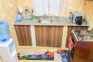Fridge, oven