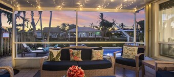 Paradise Lux Waterfront Villa/ Ocean Access w Boat & Jet Ski Rental