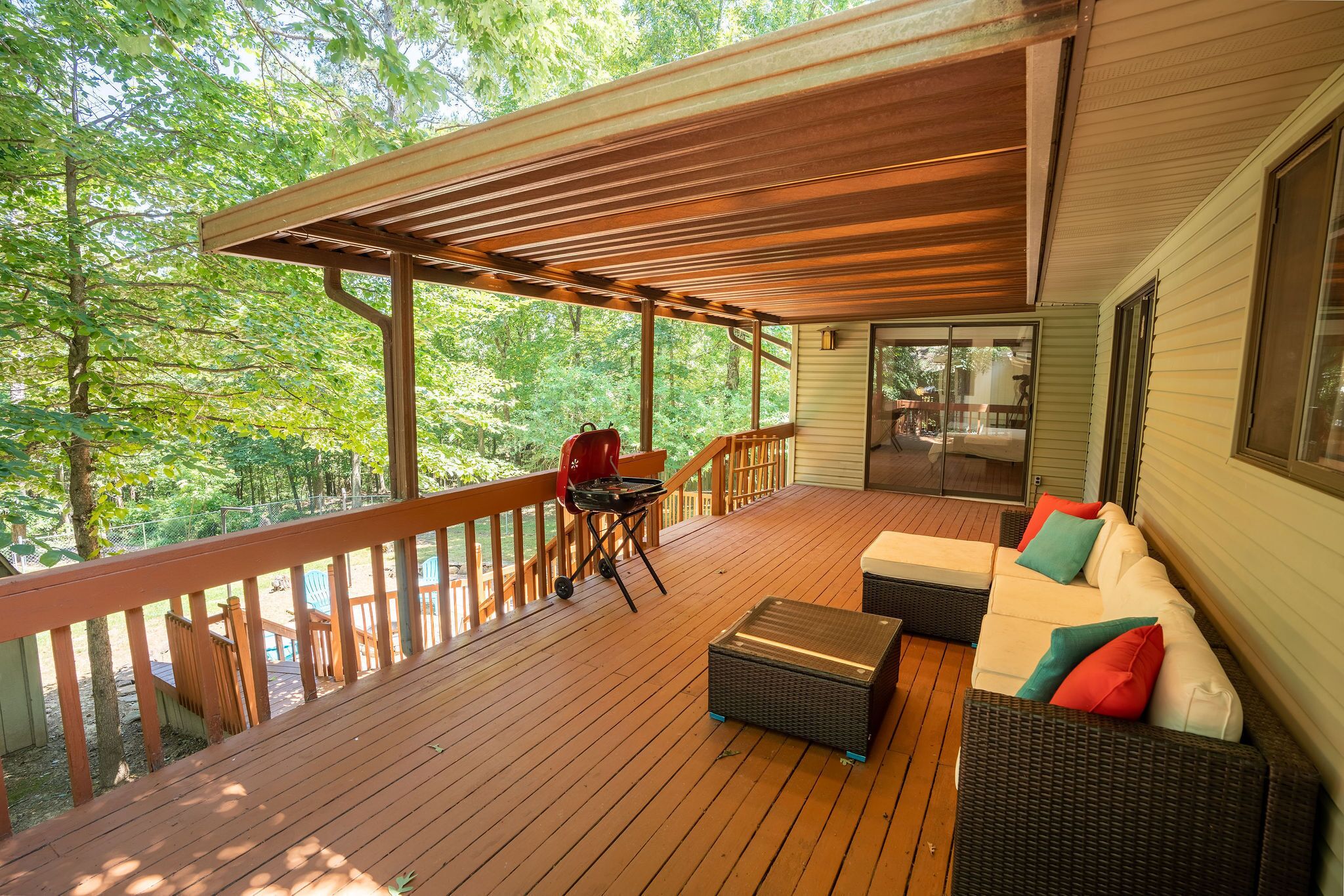 Cozy** Hideaway at Fairfield Bay- enjoy this cozy home with great outdoor space