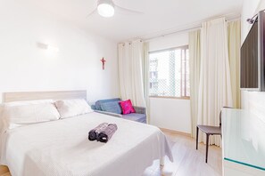 Free WiFi, bed sheets