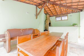 Apartamento básico | Opções para refeição ao ar livre